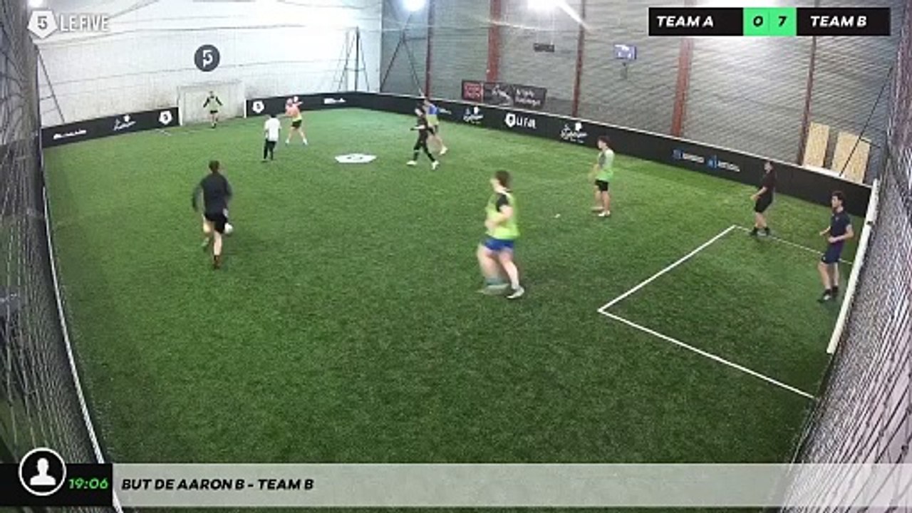 But de Aaron B - Team B