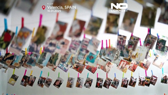 Valensiya'da sel felaketinden etkilenen binlerce fotoğraf restore ediliyor