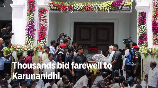Thousands bid farewell to Karunanidhi - GN Headlines
