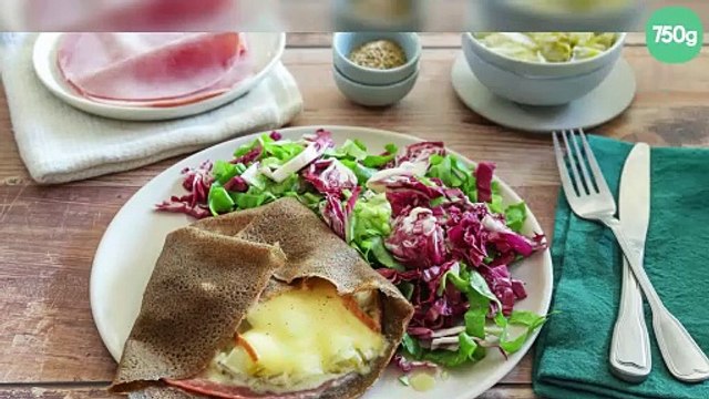 Galette de sarrasin à la raclette et fondue d'endives