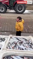 Balık alamadıkları için ağlayan çocuk! Neyse ki sonu güzel oldu