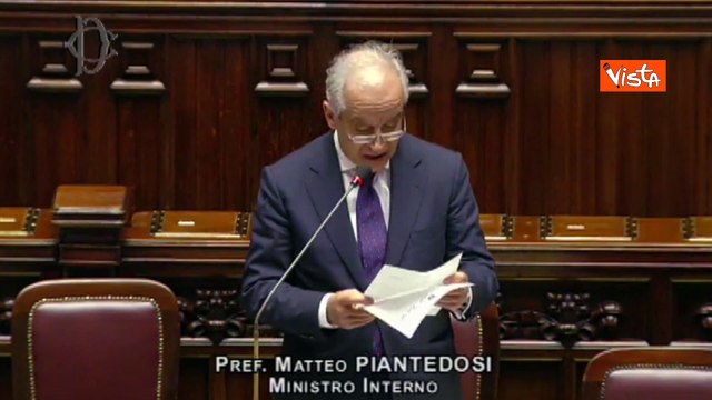 Piantedosi: Il progetto dei centri migranti in Albania piace all'Europa