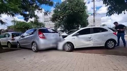 Acidente entre quatro veículos é registrado no Centro