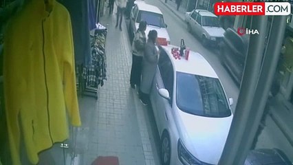 Öfkeyle Araca Binen Kadın, Yolda Geçen Kadına Çarptı