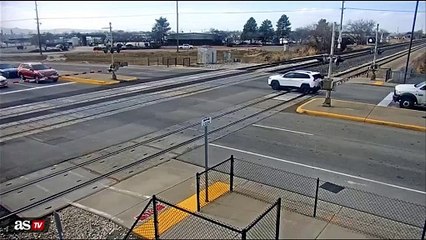 Utah driver abandons SUV moments before train collision—could have just driven forward