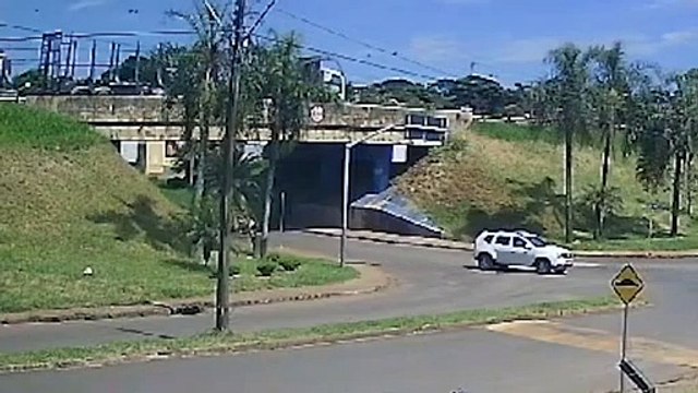 Acidente Impressionante com Explosão de Caminhão tanque no PR