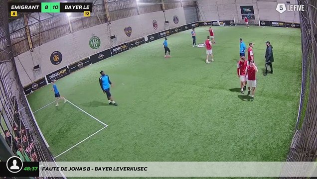 Faute de Jonas B - Bayer Leverkusec