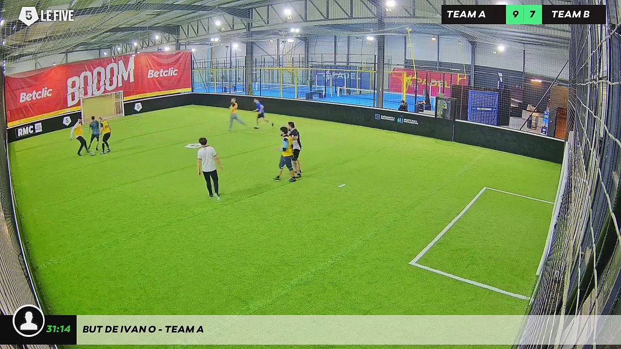 But de Ivan O - Team A
