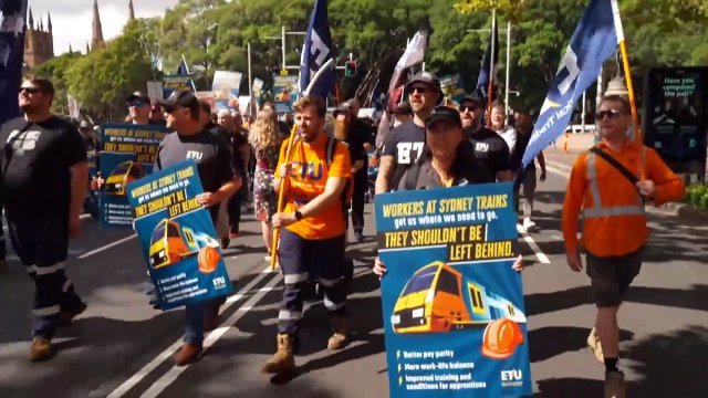 Sydney train commuters face minimal disruption despite union industrial action