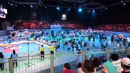 Youth battle it out in Dubai to “clean oceans” with robots