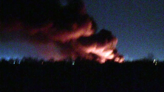 Queman llantas y causan contaminación extrema