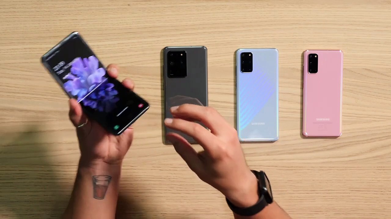 Samsung launches their new S series and flip phones