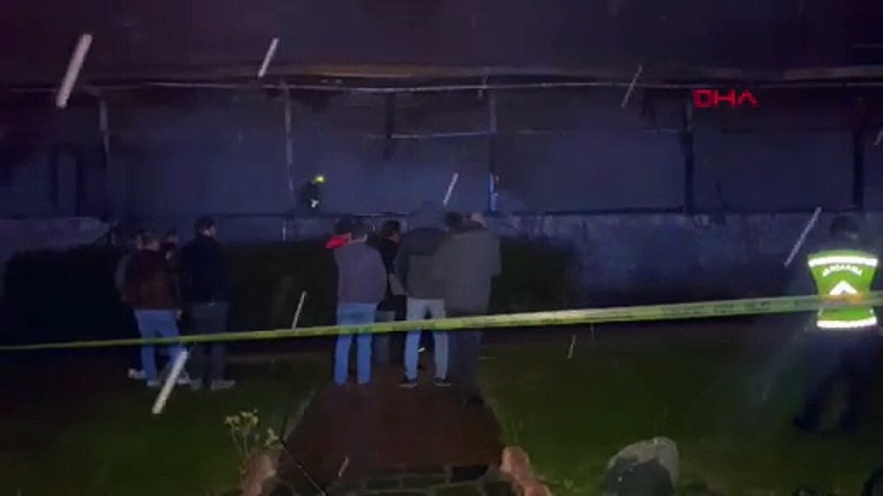 Bursa'da, restorandaki yangın 1 saatte söndürüldü