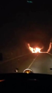 Moviliza a rescatistas incendio de trailer en Mamulique
