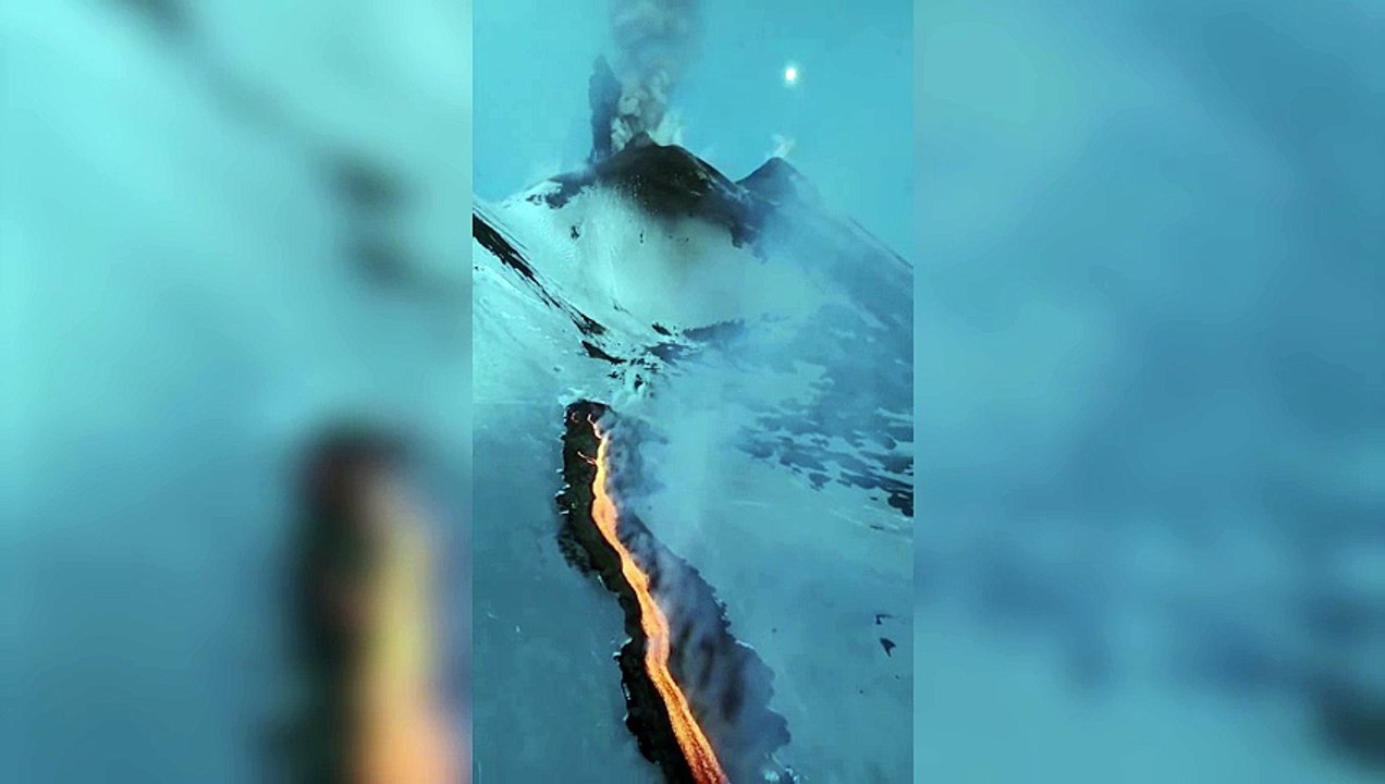 El volcán Etna sigue en erupción