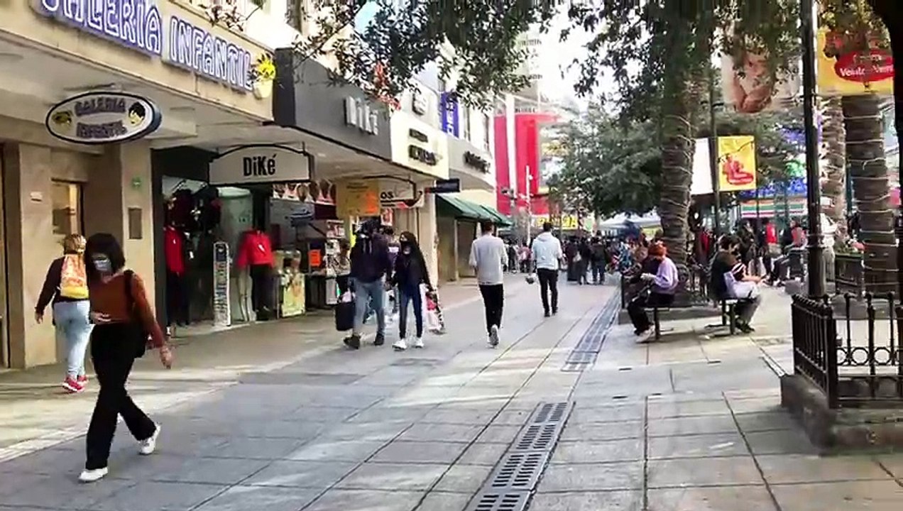 Compras navideñas: Saturan el centro de Monterrey