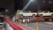 Tráiler se queda atorado en el puente Cuauhtémoc