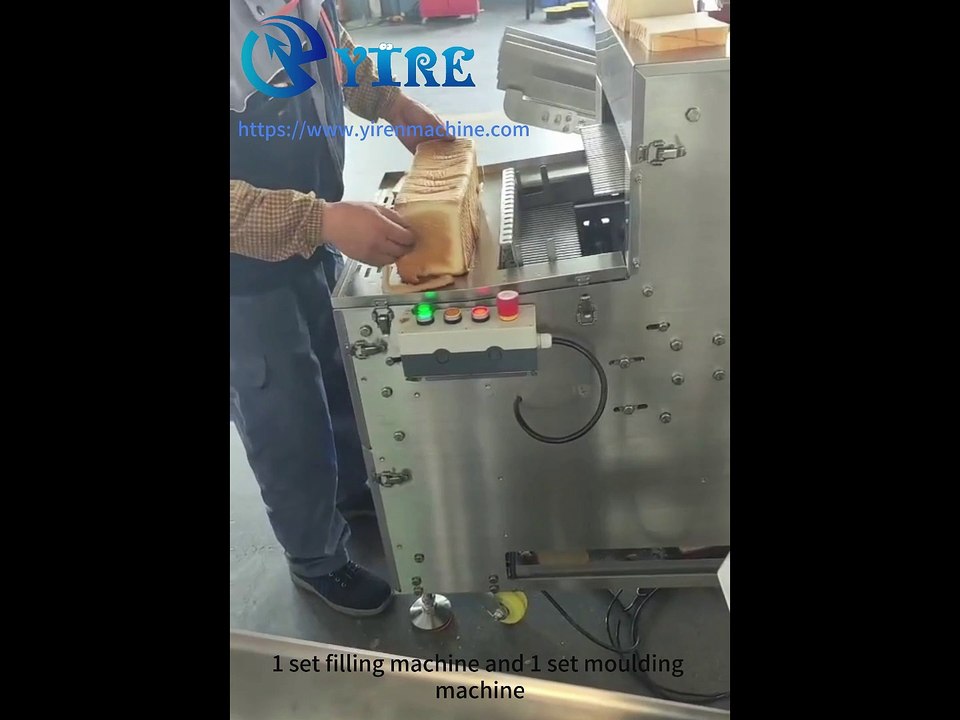 Single row round pocket bread production line