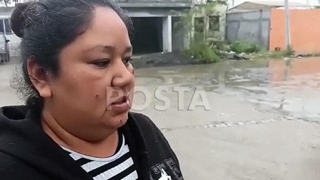 Sufren malos olores por fuga de aguas negras en Cadereyta