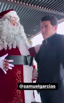 ¿Qué le pide Samuel a Santa Claus?