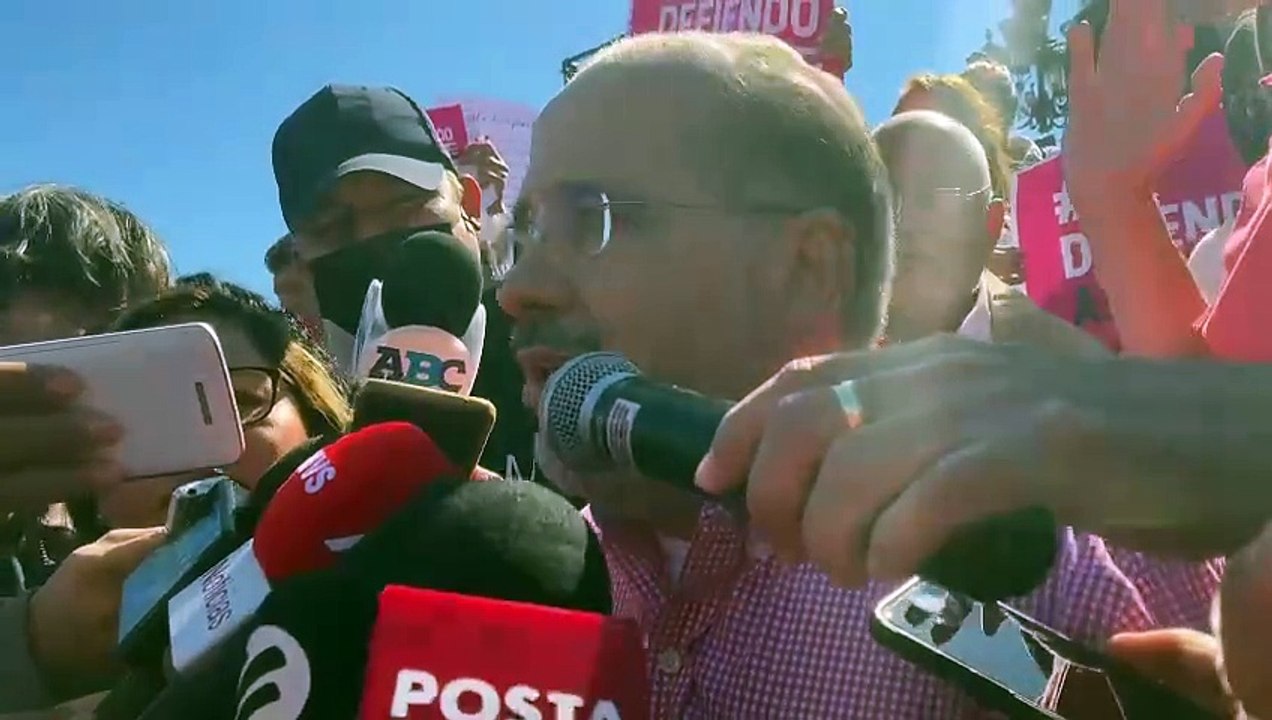 VIDEO: Marchan 25 mil en Nuevo León en defensa del INE