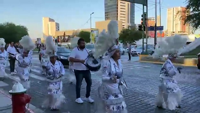 Peregrinan devotos a la Virgen de Guadalupe en Monterrey