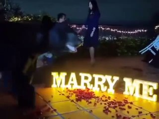 ¡Que oso! Enorme oso irrumpe propuesta de matrimonio en Chipinque