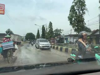 Genangan Air di Paruh Jalan Bypass Indramayu-Jatibarang