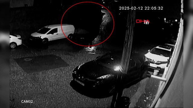 Beykoz’da istinat duvarı çöken bina boşaltıldı; o anlar güvenlik kamerasında