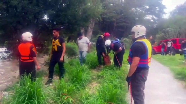Rescata Protección Civil a personas atrapadas de río La Silla en Guadalupe