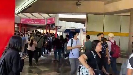 Regresan jóvenes a clases y... el tráfico a las avenidas principales