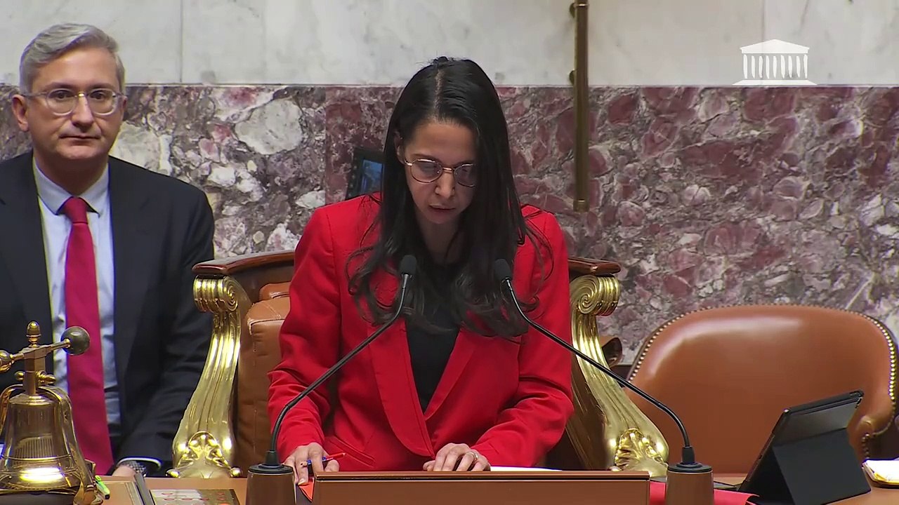 1ère séance : Questions au Gouvernement ; Adapter le fonctionnement des instancesde gouvernance des chambres d'agriculture (CMP) ; Loi d'urgence pour Mayotte (CMP) ; Motion de censure (art 49.3 ; PLFSS pour 2025) - Mercredi 12 février 2025