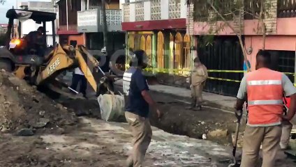 Daña megafuga de agua patrimonio de una decena de familias en Los Nogales