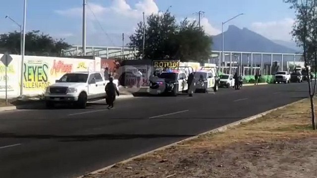 Deja volcadura de patrulla 3 policías estatales lesionados en Apodaca