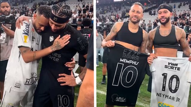 Neymar Jr. y Memphis Depay intercambian saludos y camisetas tras el Corinthians vs. Santos
