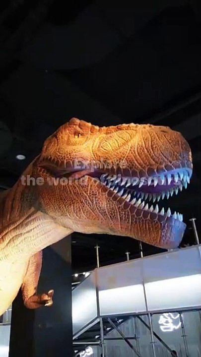Explore the world of dinosaurs at IconSiam