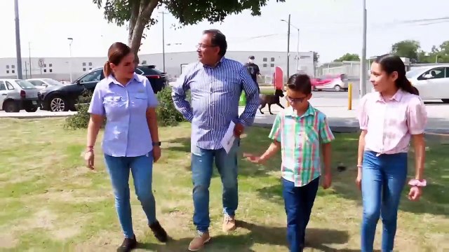 Niños acompañan a Andrés Mijes a gobernar juntos Escobedo