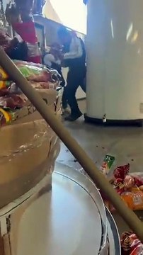 Policías de la SSC agredidos por comerciantes informales en estación Pantitlán