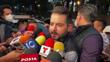 Responde José Eduardo Derbez a las críticas por trabajar con su papá