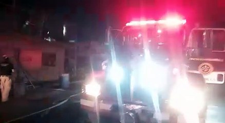 Consume incendio carpintería  en Monterrey