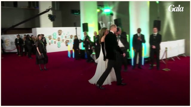 GALA VIDEO - Kate Middleton et William aux BAFTA : cette main aux fesses qui avait fait jaser, souvenez-vous !