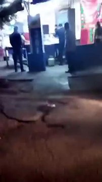 ¡Todo por unos tacos! Hombre escandaliza por error en taquería de Apodaca