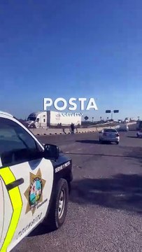 Vuelca pipa con gas LP en el Libramiento Noroeste de Apodaca