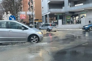 Braccianese Claudia zona Santa Lucia, strada allagata