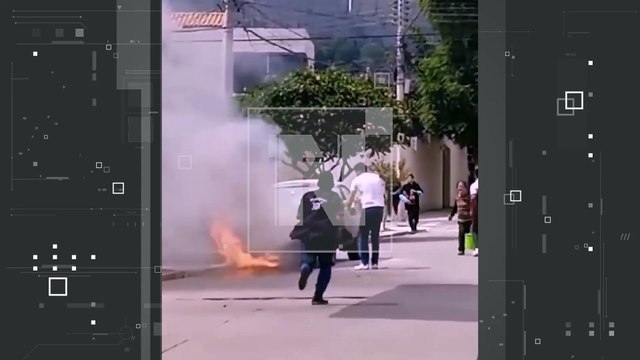 VIDEO: Un vehículo ardió en llamas en plena avenida Eudoro Galindo. Foto: Red Uno