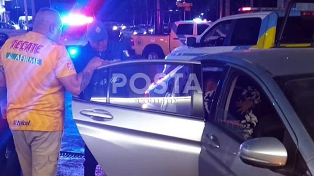 Auxilian policías regios a niño con problemas respiratorios