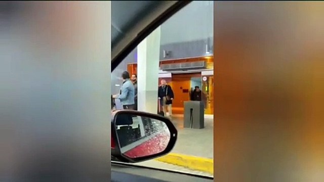 VIDEO: Discuten a gritos Poncho Denigris y Adal Ramones en el Aeropuerto