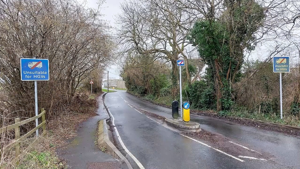 Lorries still getting lost in Sevington on way...