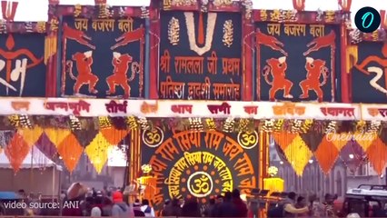 মহাকুম্ভে পুণ্যস্নানে ভিকি কৌশল! প্রয়াগরাজে সপরিবারে গেলেন বিবেক ওবেরয়ও