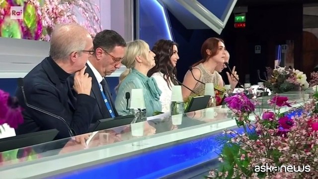 Sanremo, Miriam Leone: siamo le 'co.co.co' di Carlo Conti...